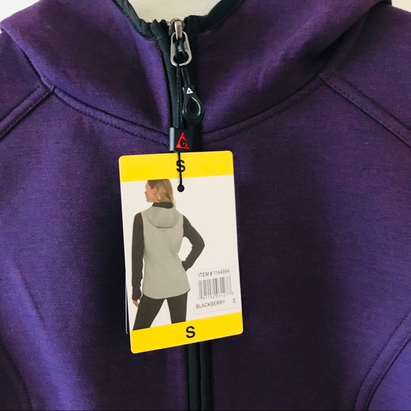 NWT. Gerry Hooded Sleeveless Vest. Size S. - Picture 3 of 3